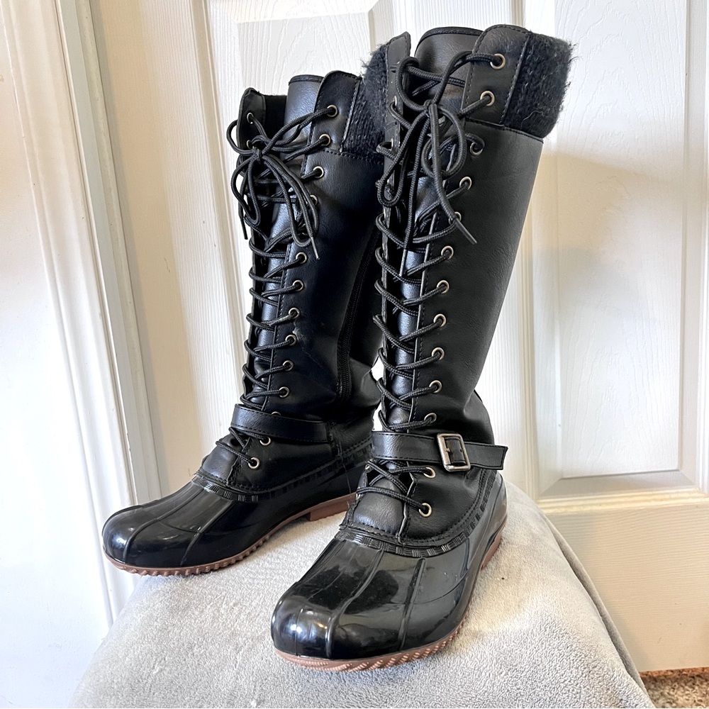 Just Fab Meela Lace Up Winter boots *Size 7*